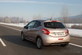 Тест-драйв Peugeot 208: Экстраверт!