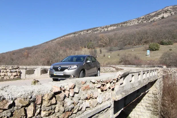 Test Renault Logan 2013 in Crimea: understand and forgive