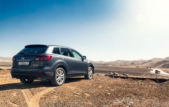 Обживаємось в оновленому кросовері Mazda CX-9