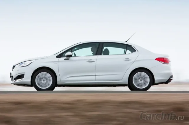 Тест-драйв Citroen C4 Седан: від щирого серця