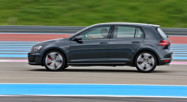 Хвалимо Volkswagen Golf GTI за прагнення бути всім і одразу
