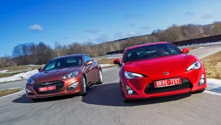 Рахуємо голи у суперечці двохдверок Toyota GT86 та Hyundai Genesis Coupe