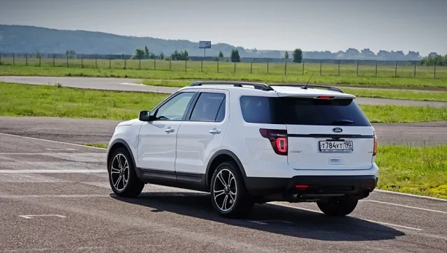 Выводим на чистую воду кроссовер Ford Explorer Sport