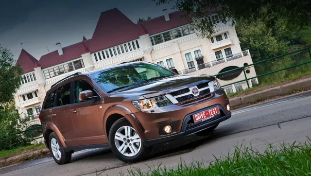 Looking for Italian traits in the Fiat Freemont crossover