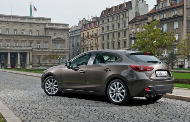 Выравниваем настроение в хэтчбеке Mazda3 нового поколения
