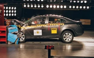 Запах машини. Чим причаровує Opel Insignia?