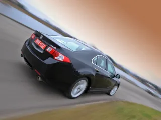 Двоготовність. Чи готові Citroen C5 та Honda Accord кинути виклик Audi A4?