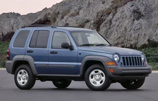 По узбіччю. Займаємось софт-роудом на позашляховику Jeep Cherokee