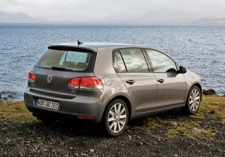 Slave of the lamp. We rub a new Volkswagen Golf from all sides