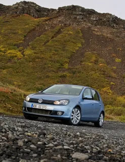 Slave of the lamp. We rub a new Volkswagen Golf from all sides