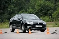 Важкий міст. Citroen C5, Ford Mondeo, Volkswagen Passat