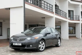 Важкий міст. Citroen C5, Ford Mondeo, Volkswagen Passat