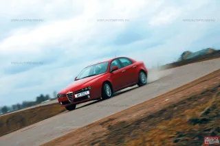 Важкий міст. Citroen C5, Ford Mondeo, Volkswagen Passat