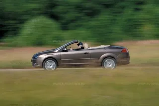 Windy. Ford Focus Coupe-Cabriolet, Opel Astra TwinTop, Volkswagen Eos and Volvo C70