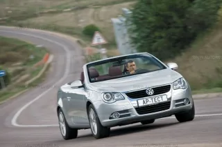 Windy. Ford Focus Coupe-Cabriolet, Opel Astra TwinTop, Volkswagen Eos and Volvo C70