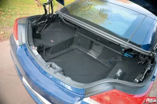 Windy. Ford Focus Coupe-Cabriolet, Opel Astra TwinTop, Volkswagen Eos and Volvo C70