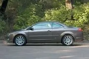 Windy. Ford Focus Coupe-Cabriolet, Opel Astra TwinTop, Volkswagen Eos and Volvo C70