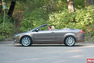 Windy. Ford Focus Coupe-Cabriolet, Opel Astra TwinTop, Volkswagen Eos and Volvo C70