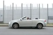 Windy. Ford Focus Coupe-Cabriolet, Opel Astra TwinTop, Volkswagen Eos and Volvo C70