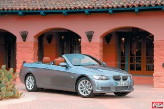 Windy. Ford Focus Coupe-Cabriolet, Opel Astra TwinTop, Volkswagen Eos and Volvo C70
