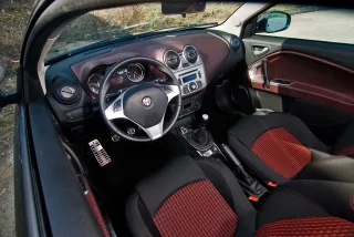Alfa Romeo MiTo: Відчуваєш? Спека!