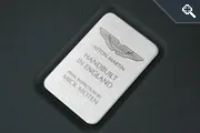 Aston Martin V8 Vantage: Бонд, Джеймс Бонд