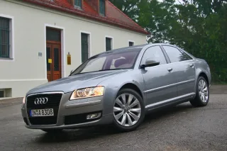 Audi A8 2.8 FSI: A symbiosis of an elephant and a hedgehog