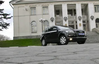 Audi Q7: Еще один очень, очень, очень хороший стейк