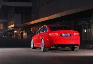 Тест-драйв Audi RS6: Білий шум