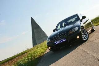 Тест-драйв BMW 330i xDrive: володар дороги