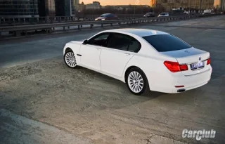 Тест-драйв BMW 750Li: стремление к совершенству