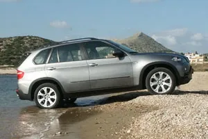 BMW X5: Позашляховий флагман