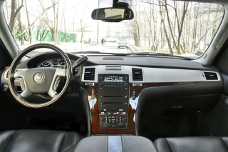 Cadillac Escalade: Ярмарок хрому