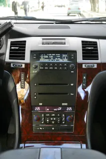 Cadillac Escalade: Ярмарок хрому