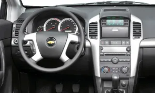 Chevrolet Captiva: Полиглот