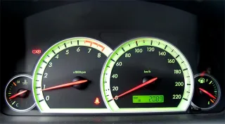 Chevrolet Captiva: Полиглот