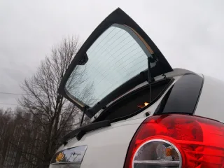 Chevrolet Captiva: Полиглот