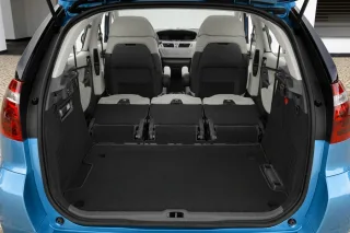 Citroen С4 Picasso: пейзаж у сонячних тонах