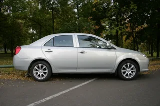 Geely MK: Велкам ту Чайна С-клас