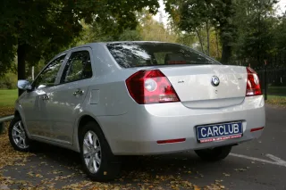 Geely MK: Велкам ту Чайна С-клас