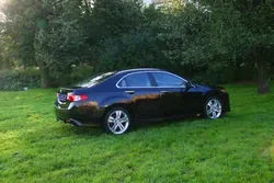 Тест-драйв Honda Accord: преміум у маси