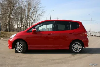Honda Jazz: Spacious boat