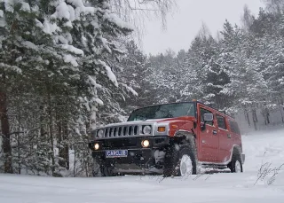 Hummer H2: If you didn't hide, it's not my fault, or 24 Hours with a Hummer