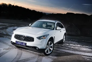 Тест-драйв Infiniti FX50: ціна за преміум