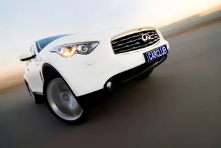 Тест-драйв Infiniti FX50: ціна за преміум