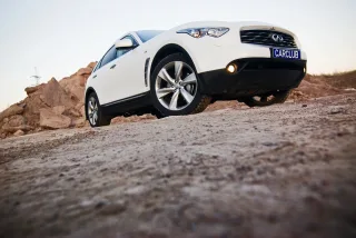 Тест-драйв Infiniti FX50: ціна за преміум
