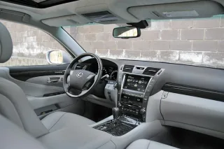 Lexus LS460: Роскошь по-японски