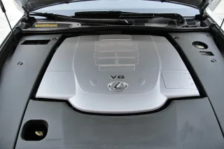 Lexus LS460: Роскошь по-японски