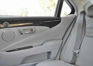 Lexus LS460: Роскошь по-японски