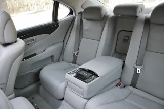 Lexus LS460: Роскошь по-японски